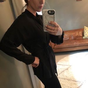 Artizia Wilfred Kimono black light weight top